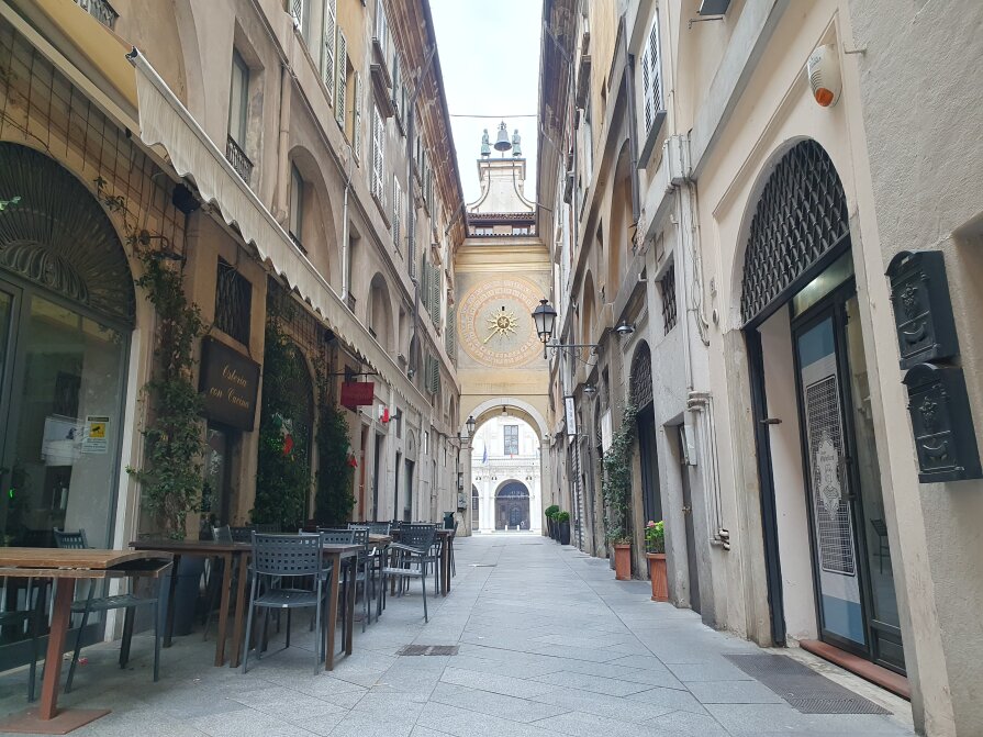 1380 km - Brescia, Italy